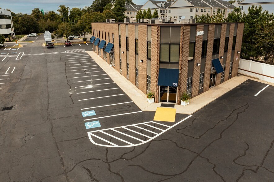 More Photos Of 1404 S Crain Hwy, Glen Burnie Office For Lease