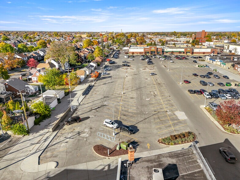 More Photos Of 13730 Michigan Ave, Dearborn Multifamily For Lease