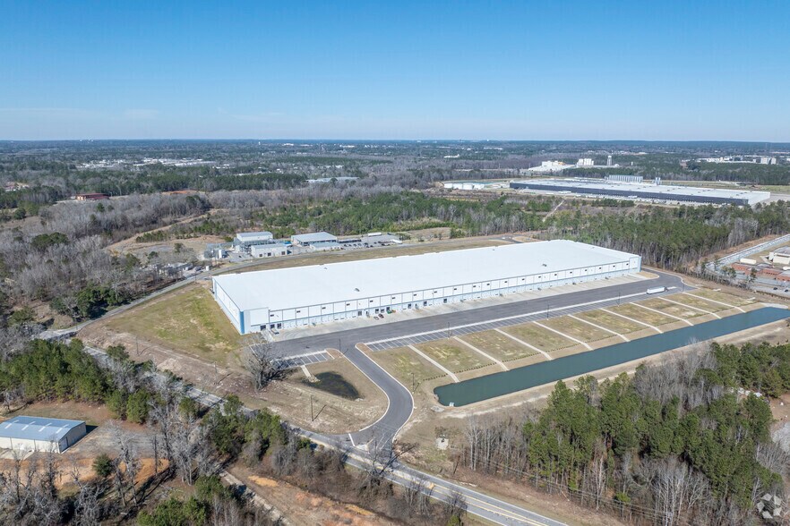 More Photos Of 1669 Longwood Rd, Columbia Distribution For Sale