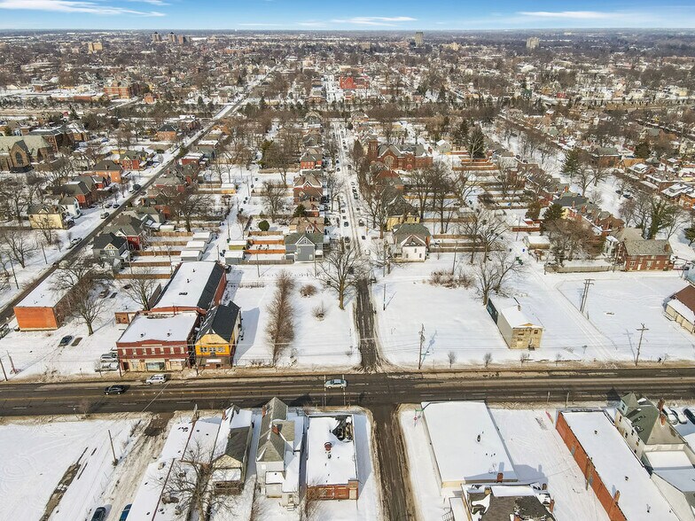 More Photos Of 1068-1072 E Livingston Ave, Columbus Storefront Retail Residential For Sale