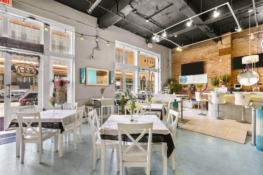 More Photos Of 202 25th St, Galveston Restaurant For Sale