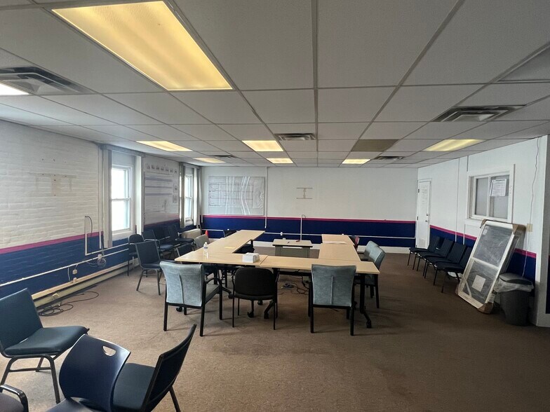 More Photos Of 1 River St, South Glens Falls Manufacturing For Sale