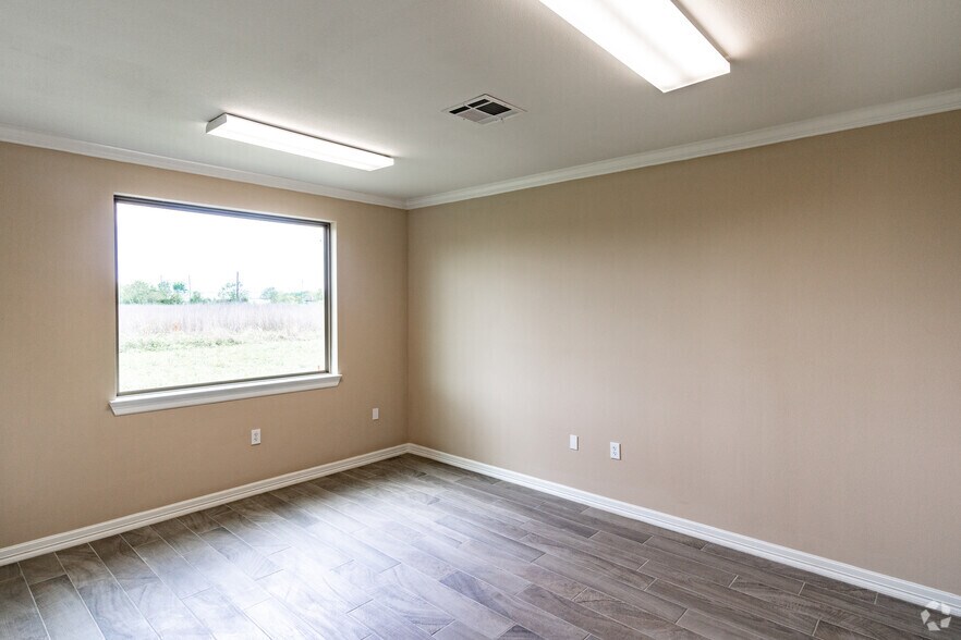 More Photos Of 2743 Smith Ranch Rd, Pearland Medical For Lease