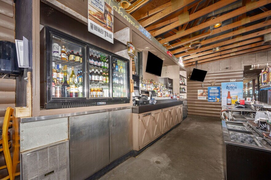 More Photos Of 413 Wilson Ave, Tullahoma Restaurant For Sale