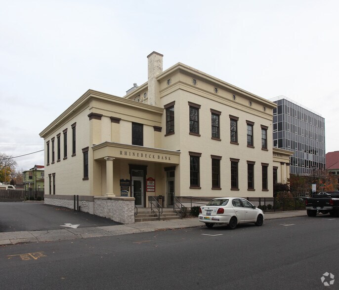 Primary Photo Of 27 Main St, Kingston Bank For Sale