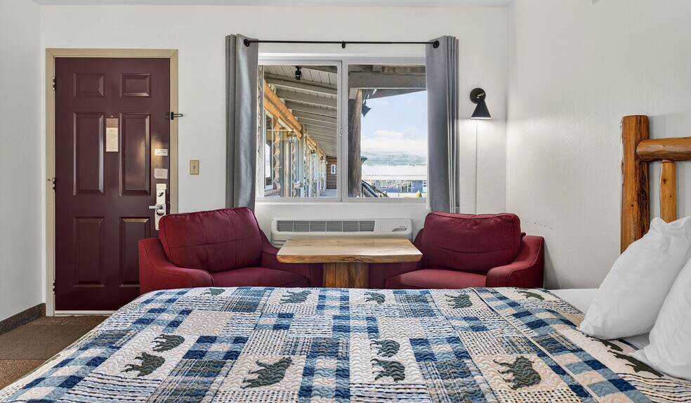 More Photos Of 102 E Greenwood St, Enterprise Hotel For Sale