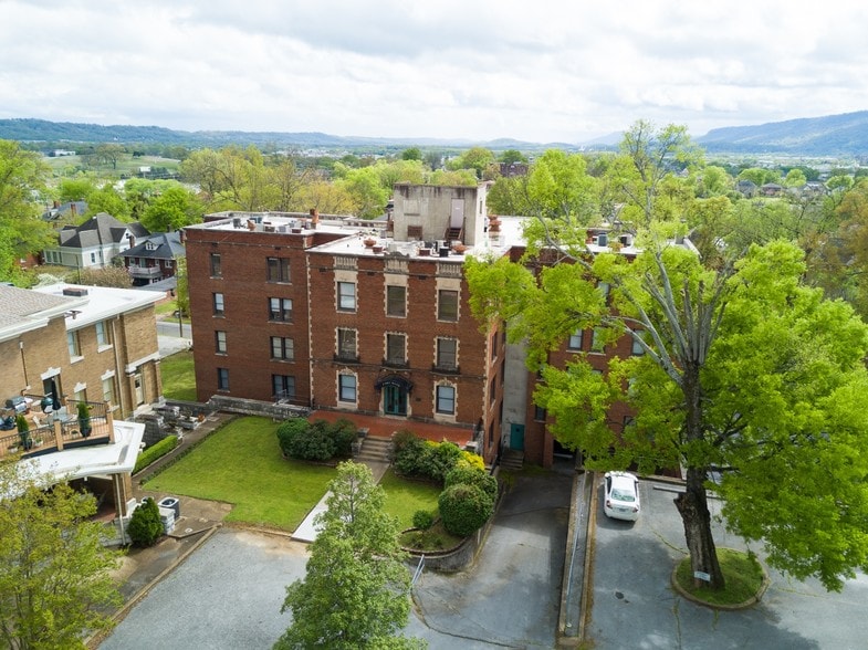 More Photos Of 870 Vine St, Chattanooga Apartments For Lease