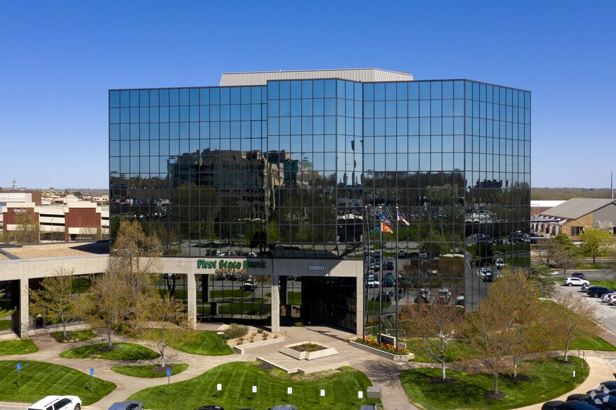 More Photos Of 6800-6850 College Blvd, Overland Park Office For Lease