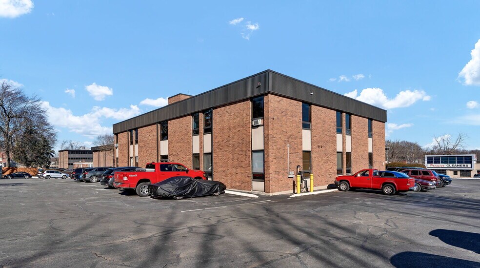 More Photos Of 465 Silas Deane Hwy, Wethersfield Medical For Lease
