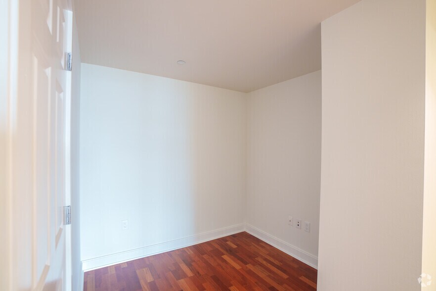 More Photos Of 250 1st Ave, Charlestown Apartments For Lease