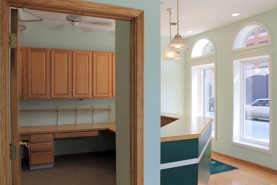 More Photos Of 1942 S Halsted St, Chicago Office For Lease