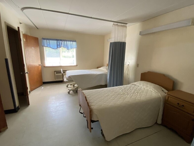 More Photos Of 17405 Lankford Hwy, Parksley Rehabilitation Center For Sale