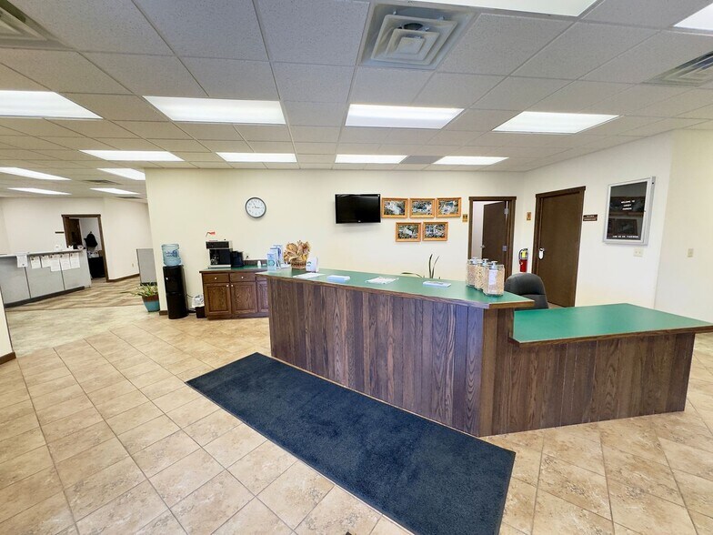 More Photos Of 12965 Defiance Pike, Cygnet Office For Lease