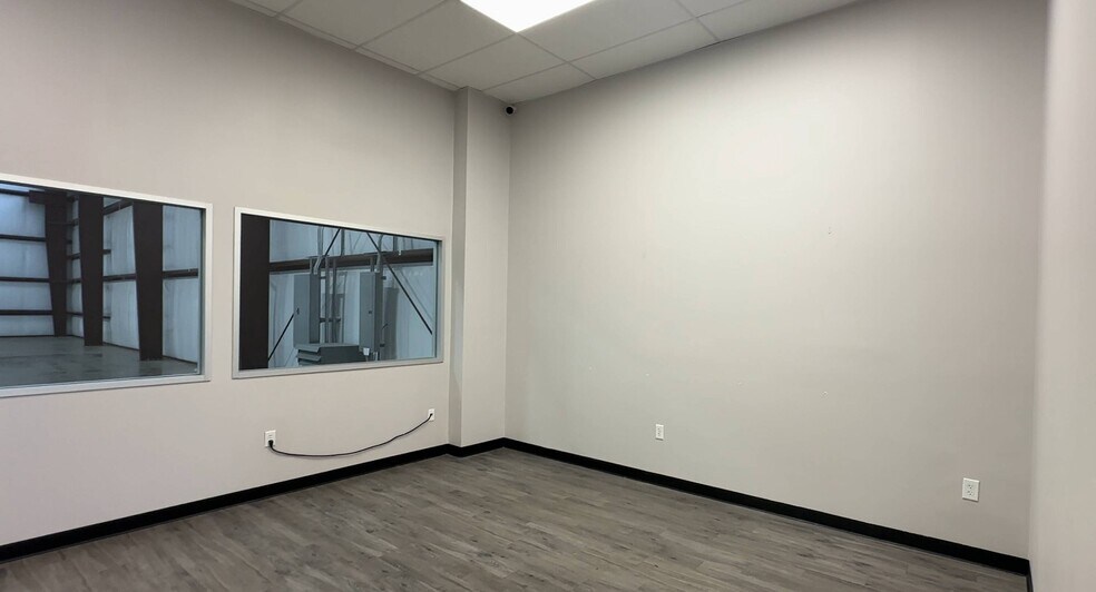 More Photos Of 11755 W Little York Rd, Houston Unknown For Lease