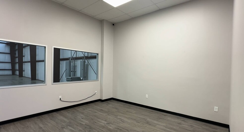 More Photos Of 11755 W Little York Rd, Houston Unknown For Lease