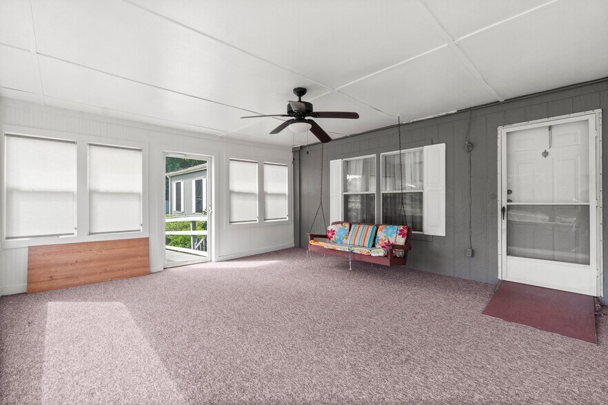 More Photos Of 3318 SH-146S, Livingston Mixed Retail For Sale
