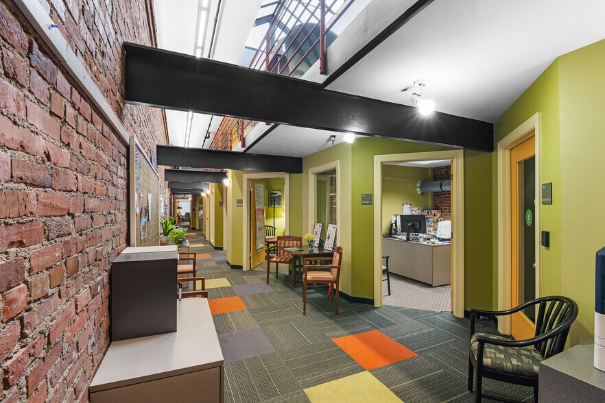 More Photos Of 623 W Main St, Louisville Office For Sale