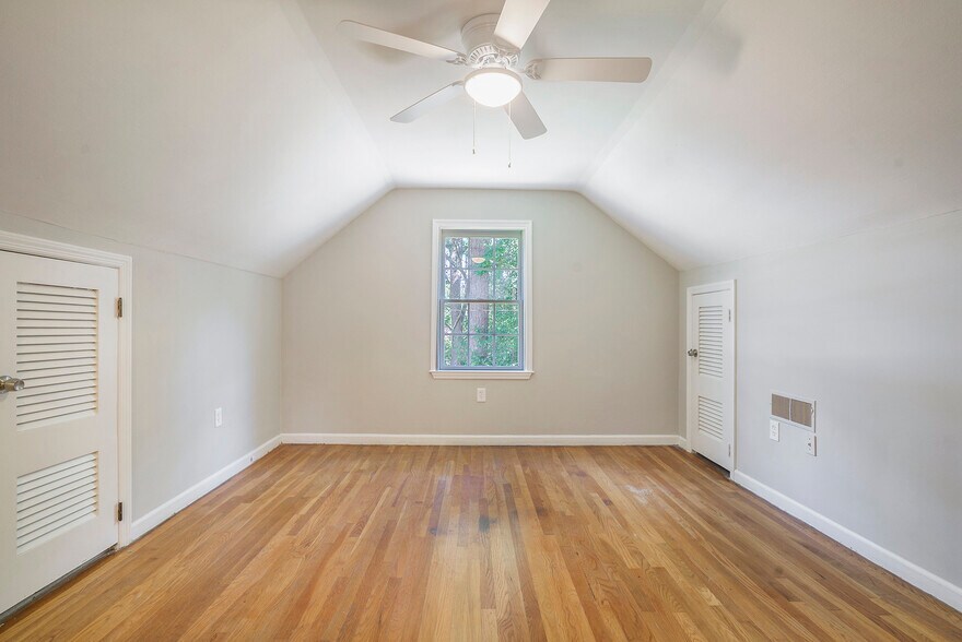 More Photos Of 1409 Georgia Hwy 11, Monroe Office Residential For Sale