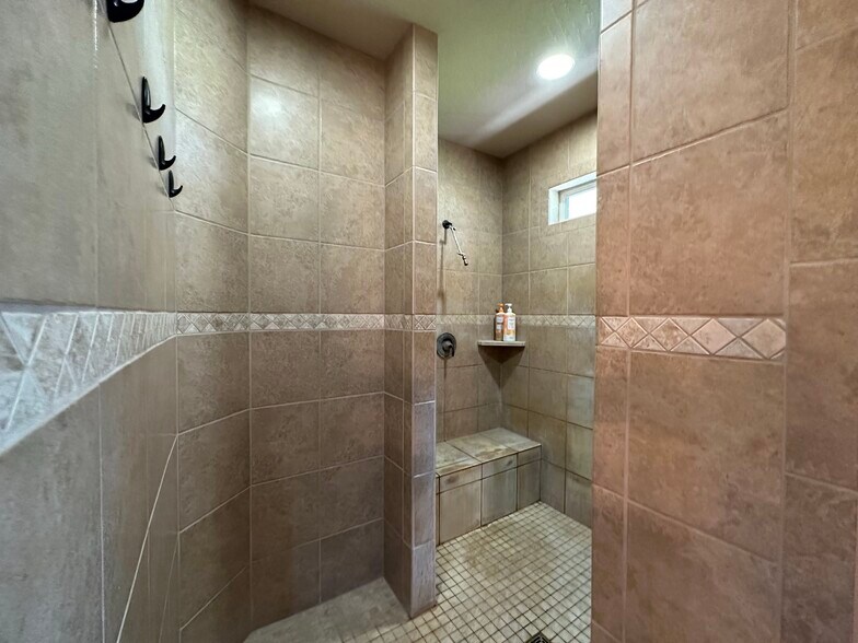 More Photos Of 124 Morrison Ln, Bonner Warehouse For Sale