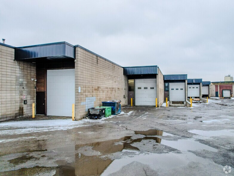 More Photos Of 480 Parkdale Av N, Hamilton Unknown For Lease