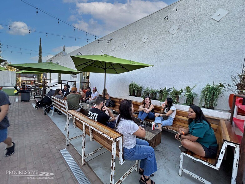 More Photos Of 330 3rd St, Redlands Restaurant For Lease