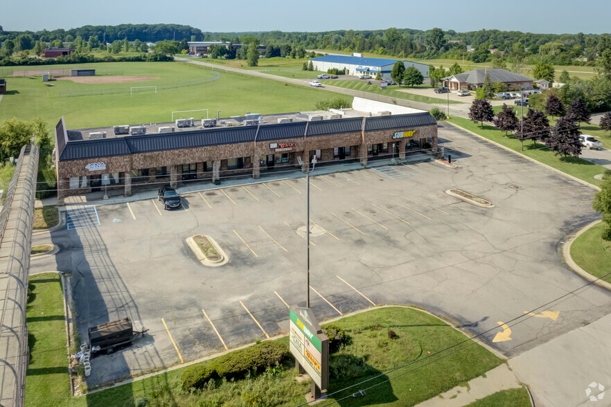 More Photos Of 1344-1358 E Bristol Rd, Burton Freestanding For Lease