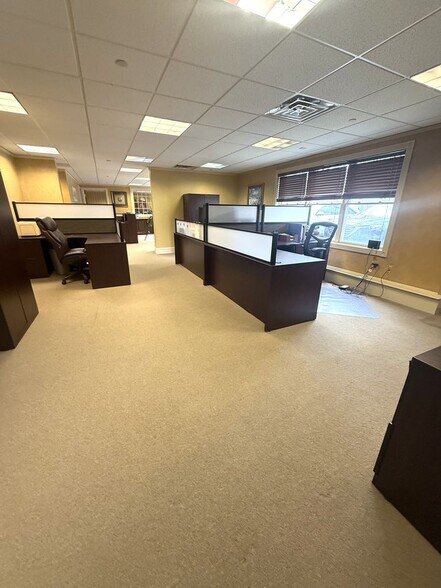 More Photos Of 155 Lafayette Rd, North Hampton Medical For Lease