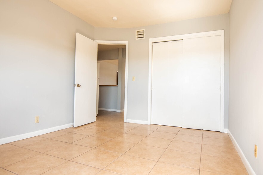 More Photos Of 2130 Avenue S, Riviera Beach Apartments For Sale