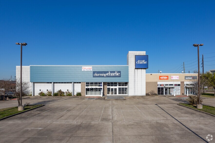 More Photos Of 402 S West Grand Pky, Katy Unknown For Lease