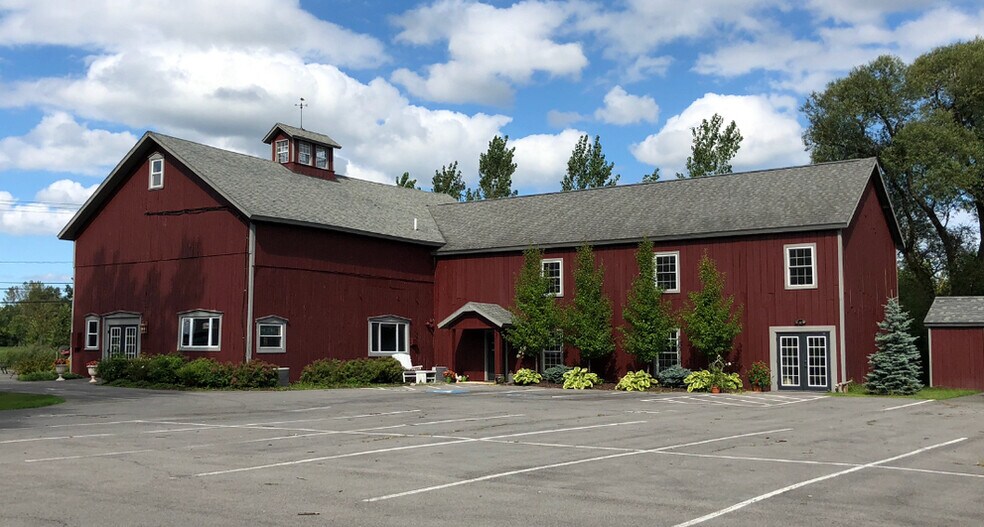 More Photos Of 6452-6456 Collamer Rd, East Syracuse Storefront Retail Residential For Lease