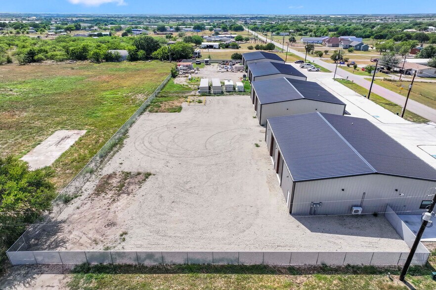 More Photos Of 2036 Seaborn Road Building 3 Suite A, Ponder Warehouse For Lease