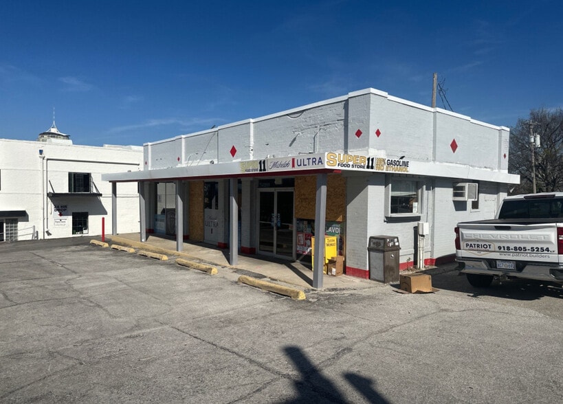 More Photos Of 129 E 18th St, Tulsa Restaurant For Lease