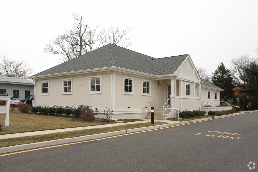 Primary Photo Of 215 Monmouth Rd, Oakhurst Office For Lease