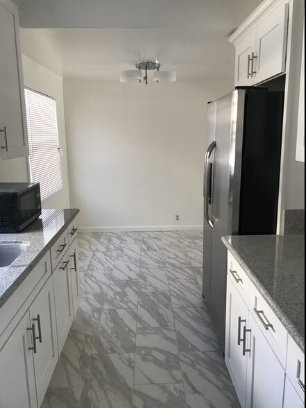 More Photos Of 208 N Coronado St, Los Angeles Apartments For Sale