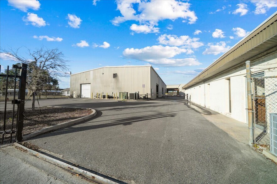 More Photos Of 1118 N Magnolia Ave, Ocala Warehouse For Sale
