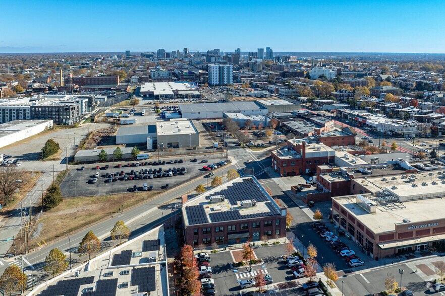 More Photos Of 2000 W Marshall St, Richmond Office For Lease