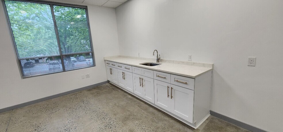 More Photos Of 3851 Duluth Park Ln NW, Duluth Office For Sale