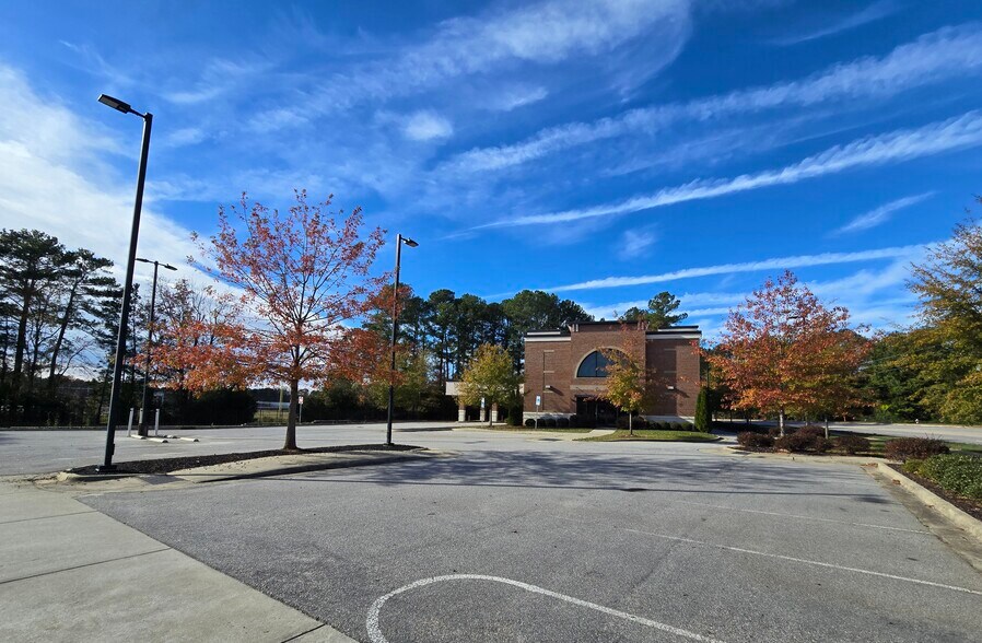 More Photos Of 701 Mutual Ct, Raleigh Office For Sale
