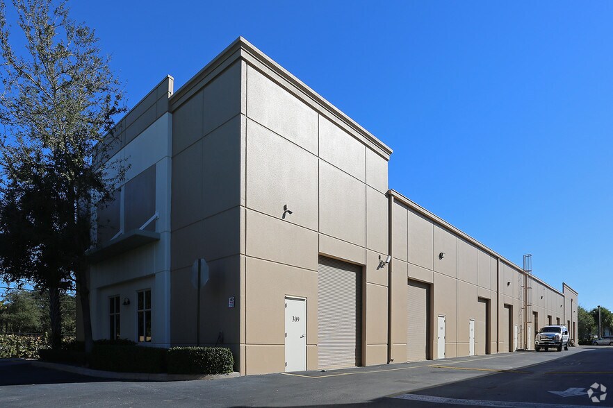 More Photos Of 999 Stinson Way, West Palm Beach Warehouse For Lease