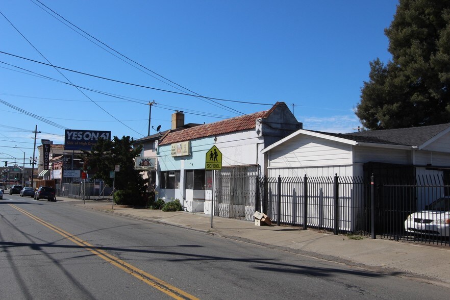 More Photos Of 2631-2635 Seminary Ave, Oakland Storefront Retail Office For Lease