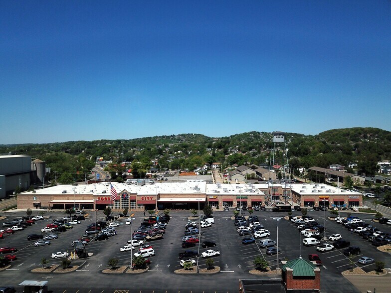 Primary Photo Of 300 Clinchfield St, Kingsport Storefront Retail Office For Lease