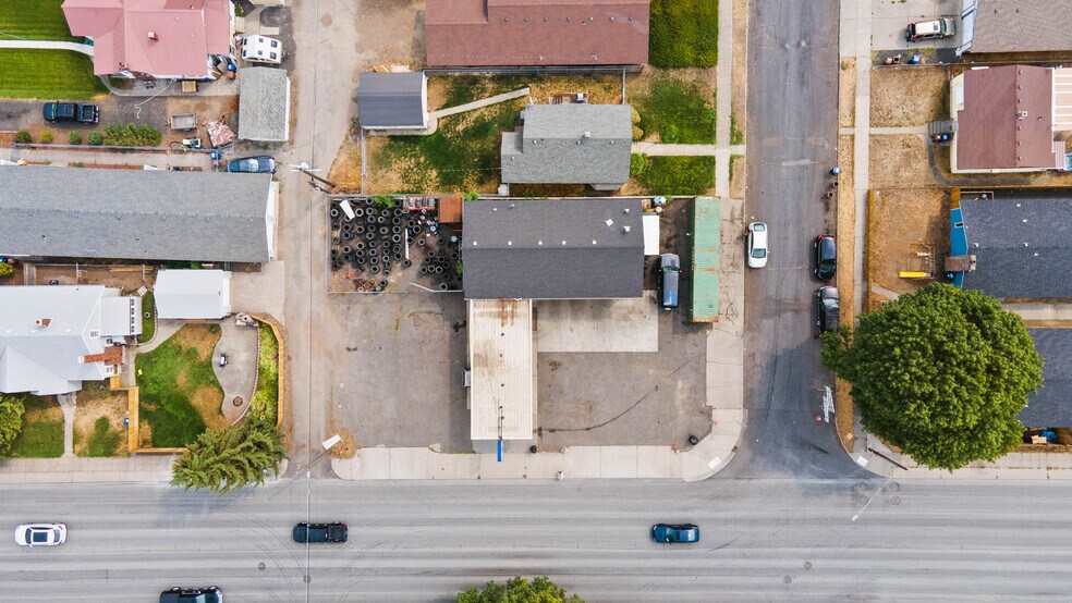 More Photos Of 5202 N Nevada St, Spokane Warehouse For Sale