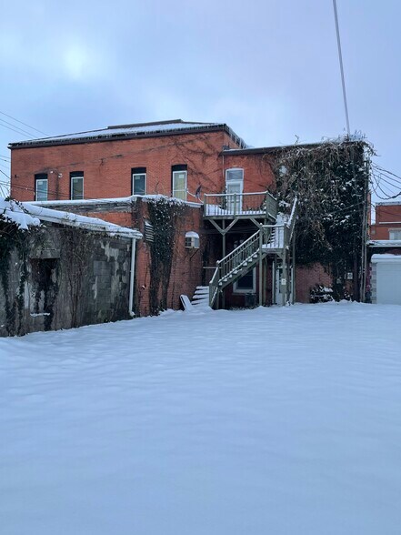 More Photos Of 111 N Walnut St, North Manchester General Retail For Sale