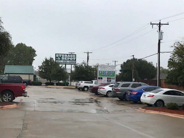 More Photos Of 785 W Hidden Creek Pkwy, Burleson General Retail For Lease