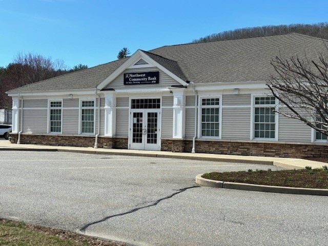 More Photos Of 141 Main St, New Hartford Storefront For Sale