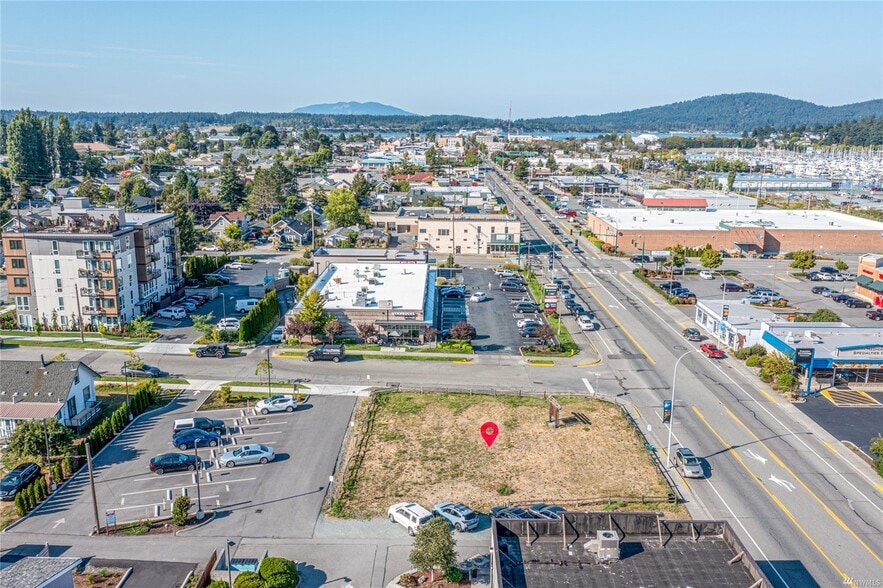 More Photos Of 1808 Commercial Ave, Anacortes Land For Sale