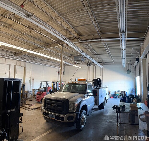 More Photos Of 4040 E 29th St, Tucson Warehouse For Lease