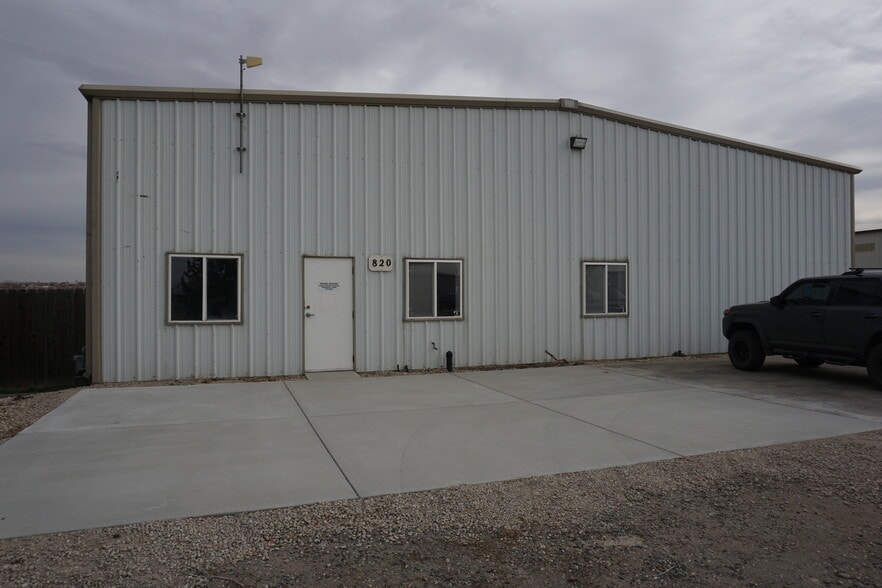 More Photos Of 820 N 9th Ave, Brighton Warehouse For Lease