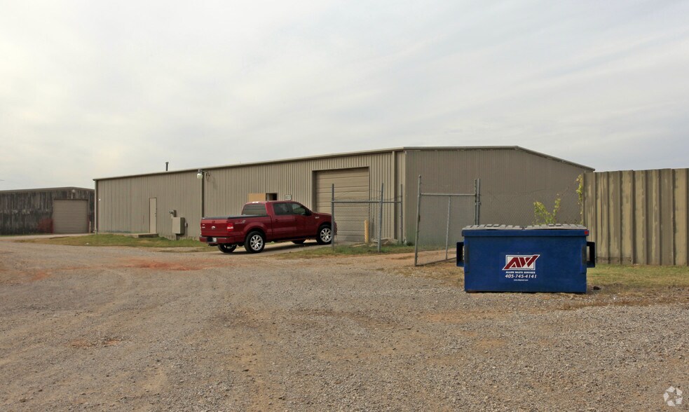 More Photos Of 815 S Sunnylane Rd, Moore Unknown For Lease