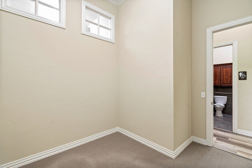 More Photos Of 1141 Keller Pky, Keller Medical For Lease